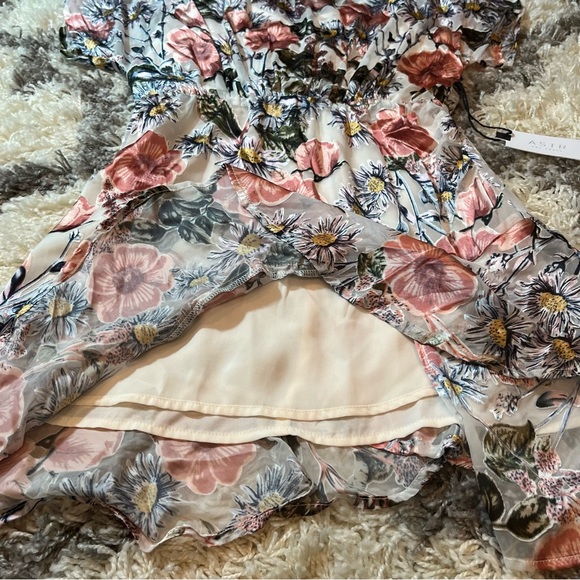 Sold ASTR the label floral dress - Picture 6 of 9